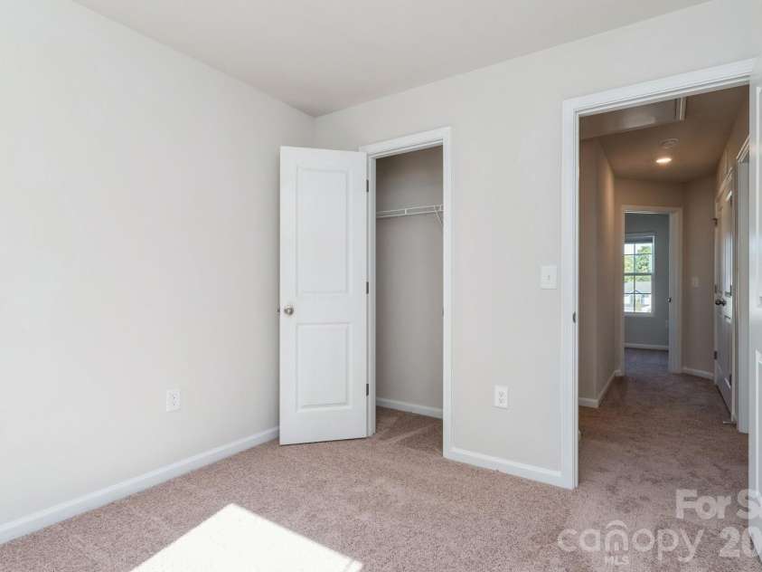 6248 Lowe Lane, Charlotte, NC 28214.  MLS# CAR4394417, YatesRealty ID 33927. 