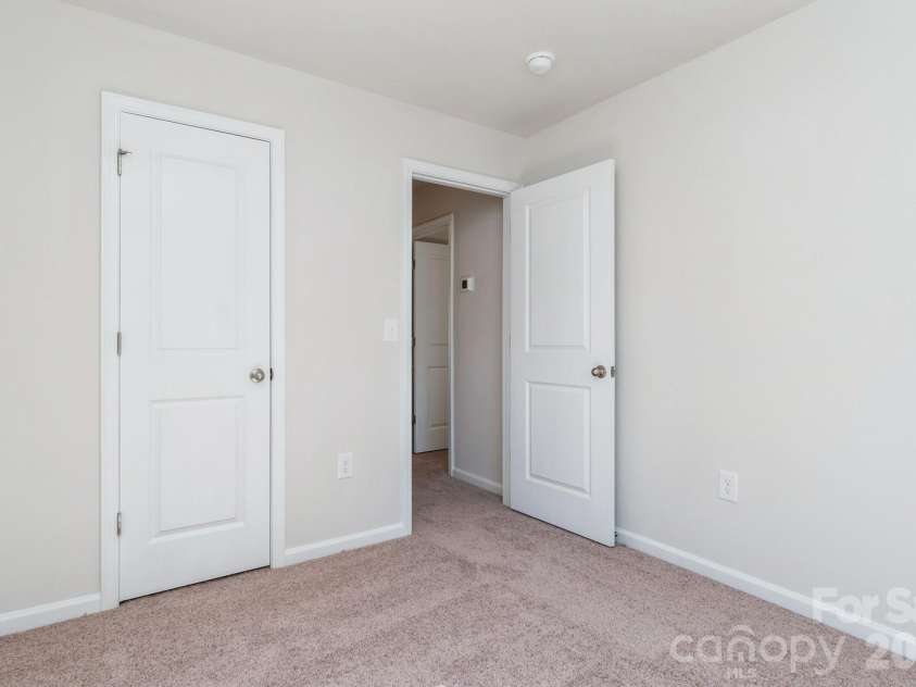 6248 Lowe Lane, Charlotte, NC 28214.  MLS# CAR4394417, YatesRealty ID 33927. 