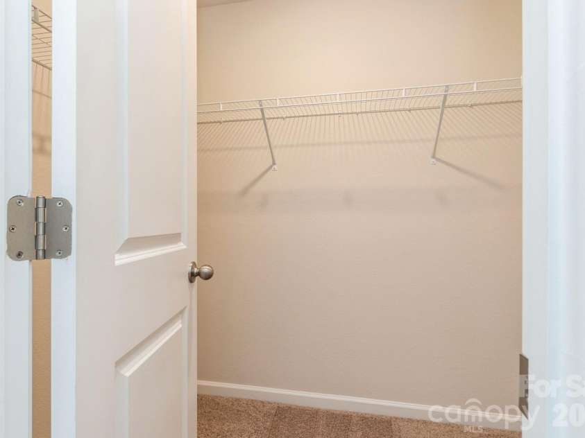 6248 Lowe Lane, Charlotte, NC 28214.  MLS# CAR4394417, YatesRealty ID 33927. 