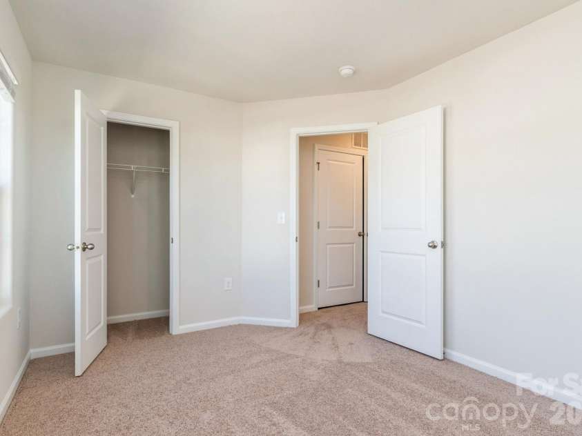 6248 Lowe Lane, Charlotte, NC 28214.  MLS# CAR4394417, YatesRealty ID 33927. 