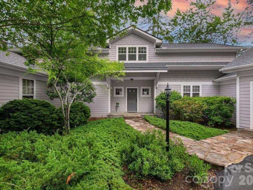 719 Deerlake Road, Brevard, NC 28712.  MLS# CAR4392364, YatesRealty ID 33928. 