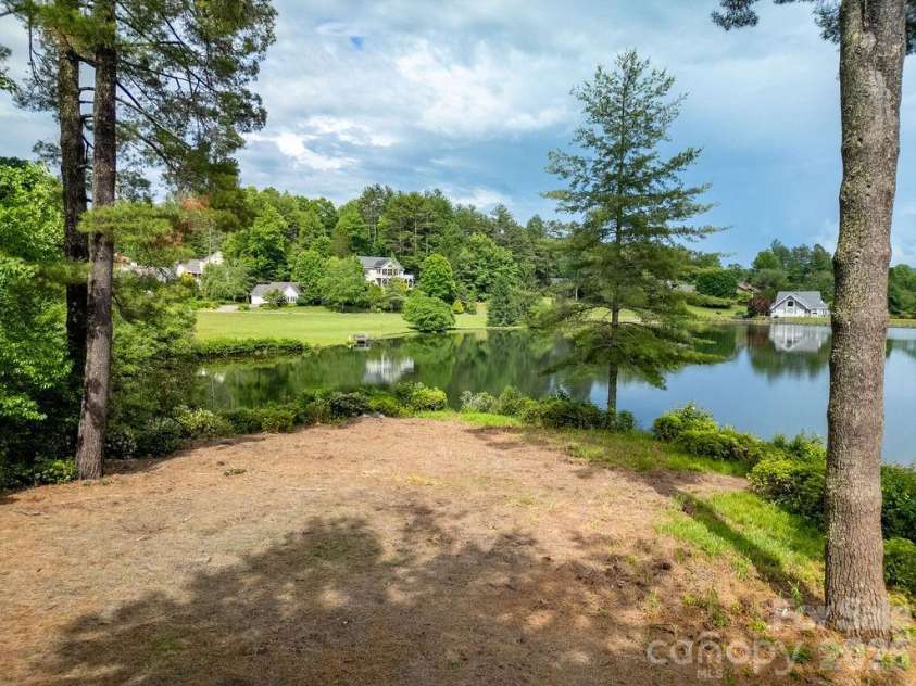 719 Deerlake Road, Brevard, NC 28712.  MLS# CAR4392364, YatesRealty ID 33928. 