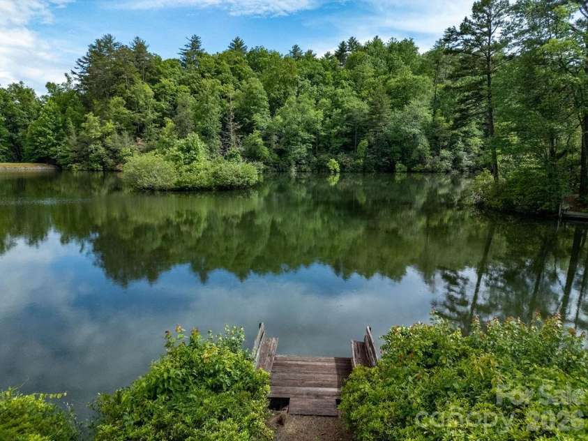 719 Deerlake Road, Brevard, NC 28712.  MLS# CAR4392364, YatesRealty ID 33928. 