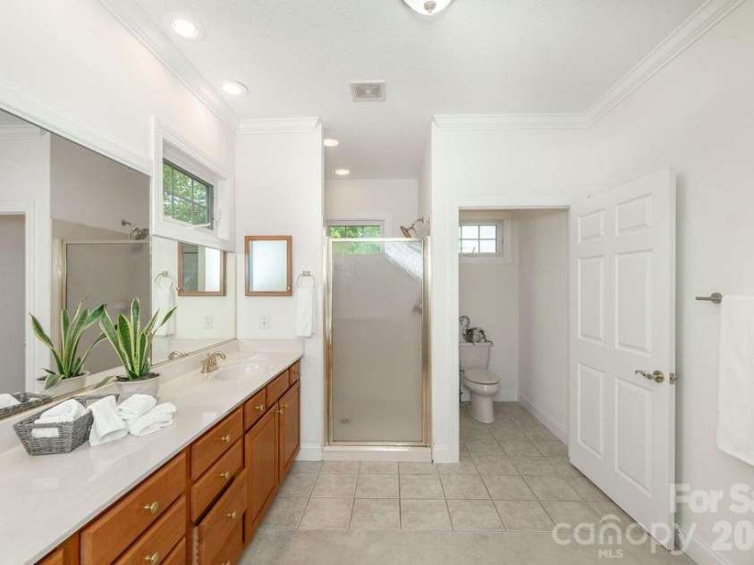 719 Deerlake Road, Brevard, NC 28712.  MLS# CAR4392364, YatesRealty ID 33928. 