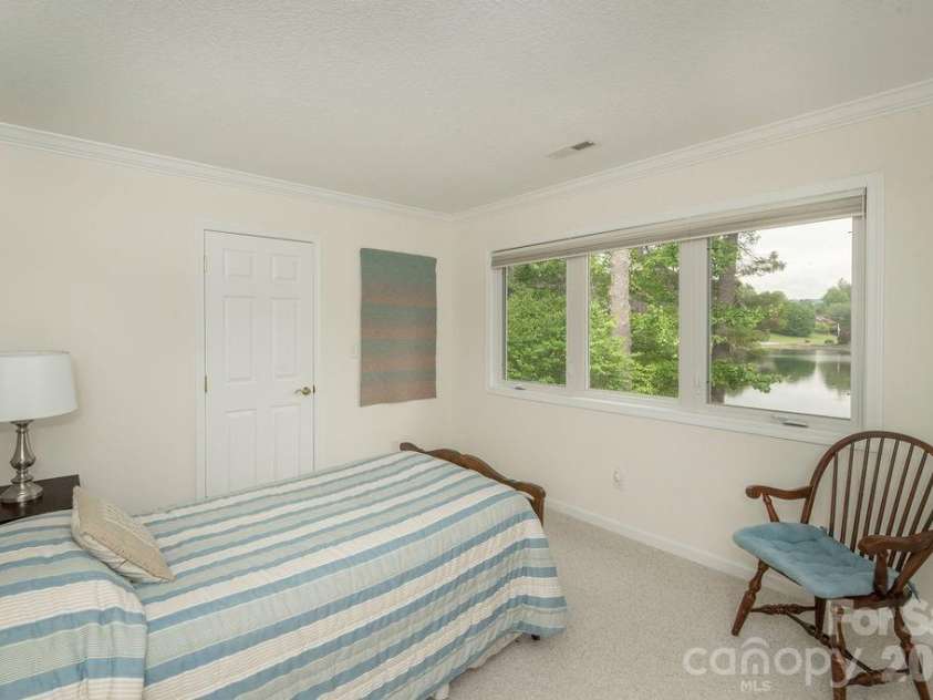 719 Deerlake Road, Brevard, NC 28712.  MLS# CAR4392364, YatesRealty ID 33928. 