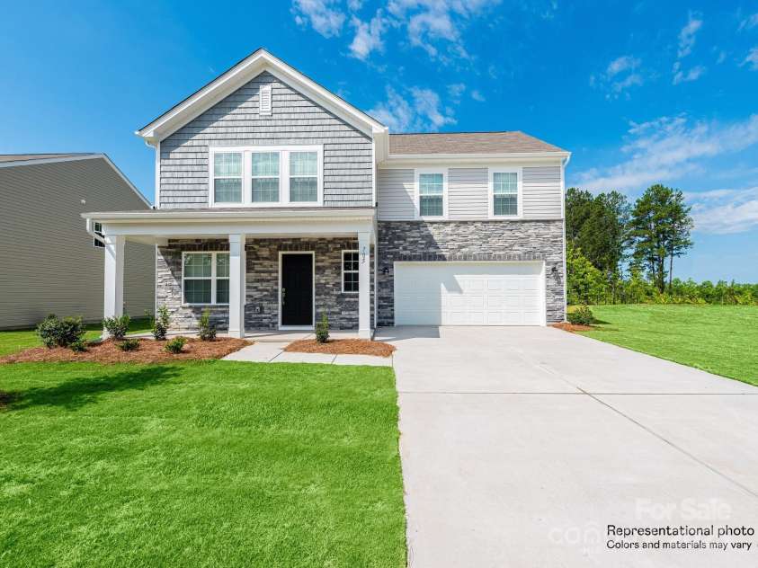1724 Little York Circle, Edgemoor, SC 29712.  MLS# CAR4289800, YatesRealty ID 33929. Exterior
