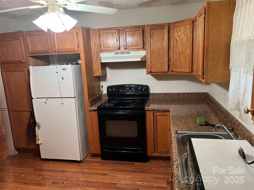 402 Horah Street, Salisbury, NC 28144.  MLS# CAR4322133, YatesRealty ID 3393. Kitchen 1