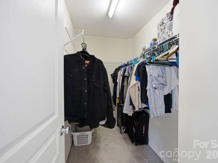 9511 Long Hill Drive, Charlotte, NC 28214.  MLS# CAR4393341, YatesRealty ID 33930. Walk-in closet