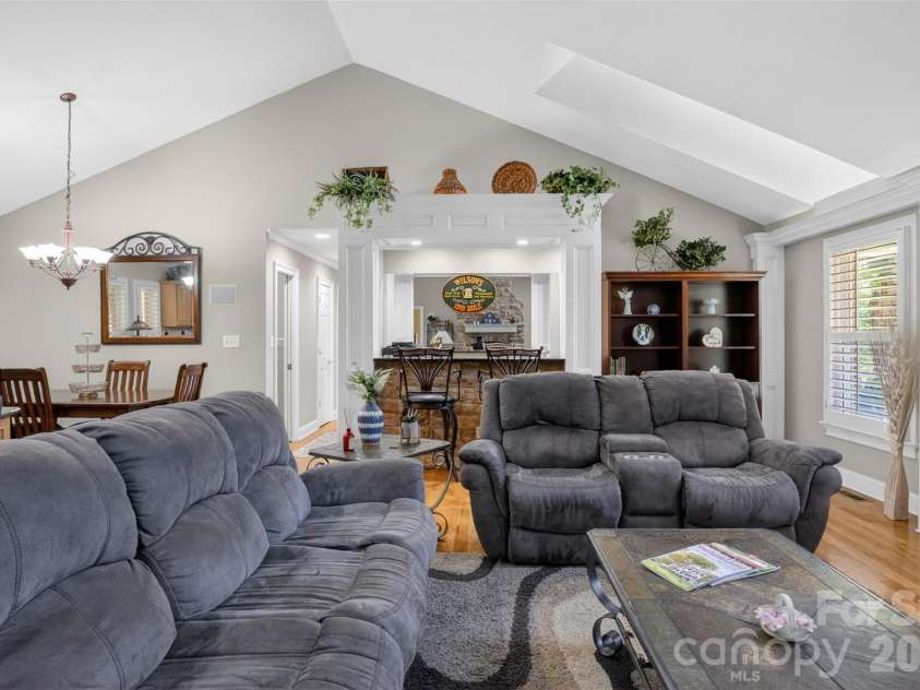 8234 Dennis Road, Charlotte, NC 28227.  MLS# CAR4390277, YatesRealty ID 33931. 