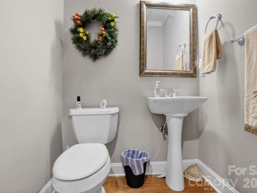 8234 Dennis Road, Charlotte, NC 28227.  MLS# CAR4390277, YatesRealty ID 33931. Hallway half bathroom