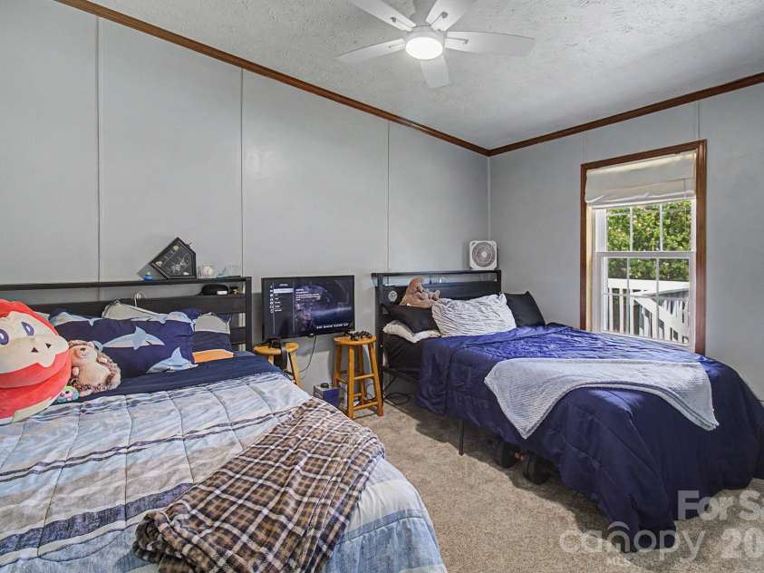 22 Sweet Briar Path Way, Hendersonville, NC 28792.  MLS# CAR4396421, YatesRealty ID 33933. 2nd bedroom