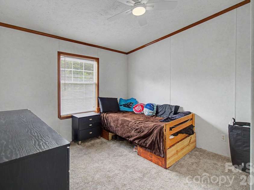 22 Sweet Briar Path Way, Hendersonville, NC 28792.  MLS# CAR4396421, YatesRealty ID 33933. 3rd bedroom