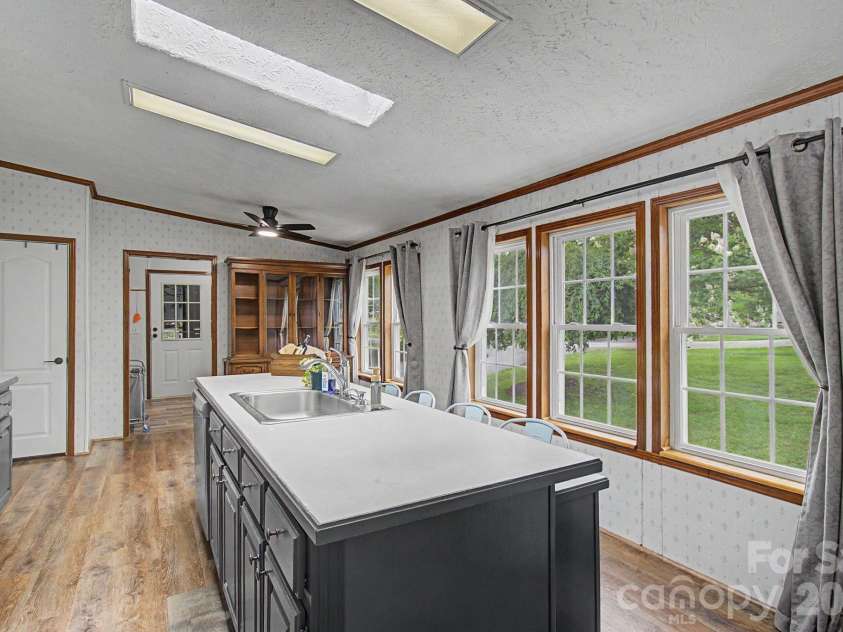 22 Sweet Briar Path Way, Hendersonville, NC 28792.  MLS# CAR4396421, YatesRealty ID 33933. Kitchen