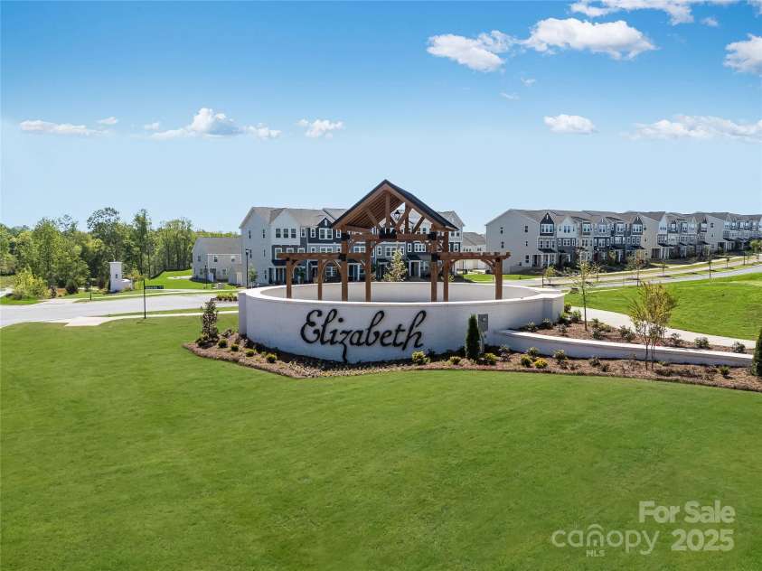 4660 Potters Wheel Drive, Fort Mill, SC 29715.  MLS# CAR4293597, YatesRealty ID 33933. Entry Monument
