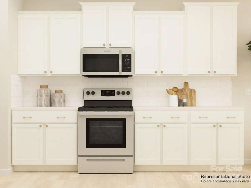 4660 Potters Wheel Drive, Fort Mill, SC 29715.  MLS# CAR4293597, YatesRealty ID 33933. Kitchen