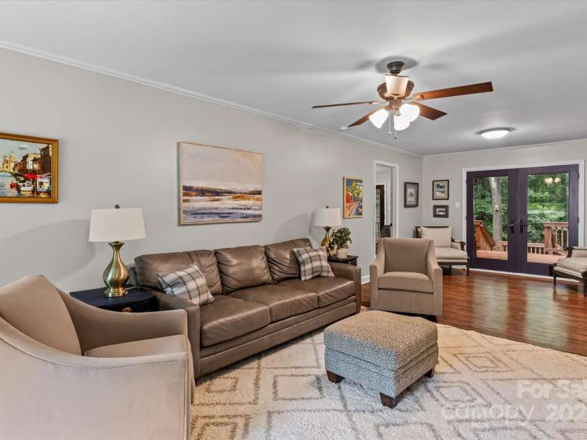 625 Magnolia Street, Mooresville, NC 28115.  MLS# CAR4265453, YatesRealty ID 33934. 