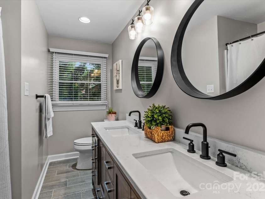 625 Magnolia Street, Mooresville, NC 28115.  MLS# CAR4265453, YatesRealty ID 33934. 