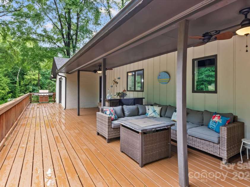 625 Magnolia Street, Mooresville, NC 28115.  MLS# CAR4265453, YatesRealty ID 33934. 