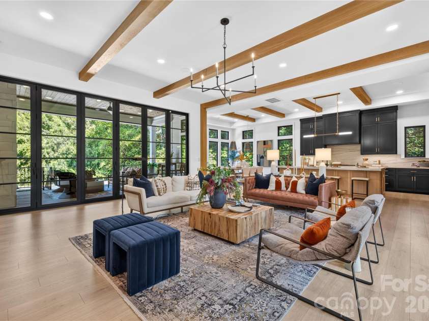 5555 Fairview Road, Charlotte, NC 28209.  MLS# CAR4398045, YatesRealty ID 33935. 