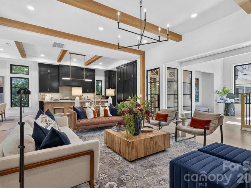 5555 Fairview Road, Charlotte, NC 28209.  MLS# CAR4398045, YatesRealty ID 33935. 