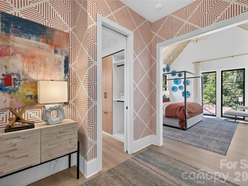 5555 Fairview Road, Charlotte, NC 28209.  MLS# CAR4398045, YatesRealty ID 33935. 