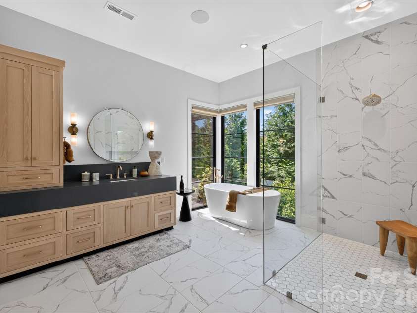 5555 Fairview Road, Charlotte, NC 28209.  MLS# CAR4398045, YatesRealty ID 33935. 