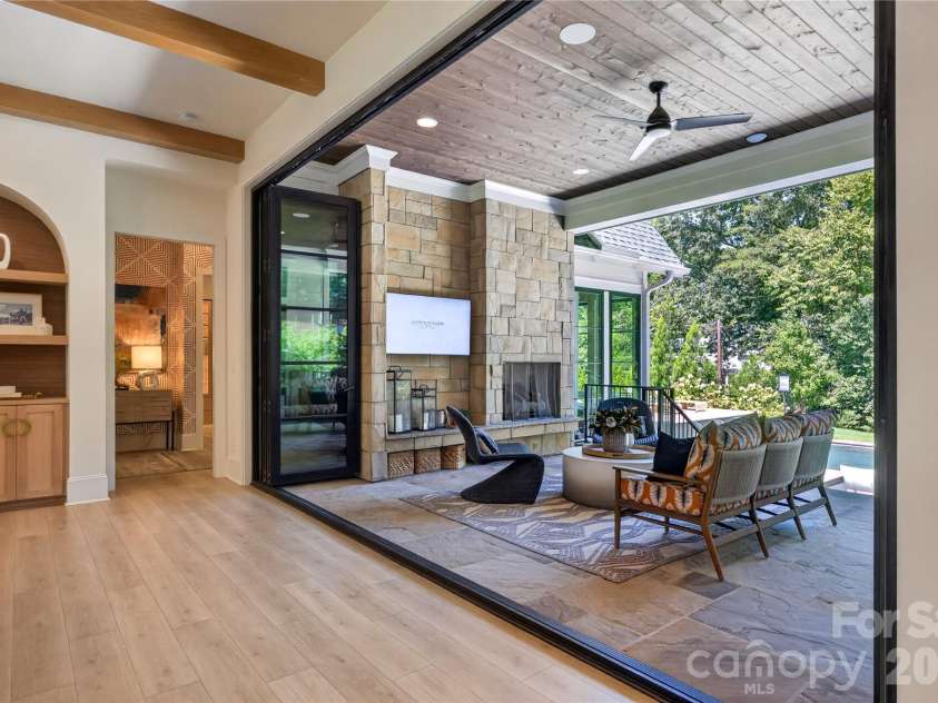 5555 Fairview Road, Charlotte, NC 28209.  MLS# CAR4398045, YatesRealty ID 33935. 