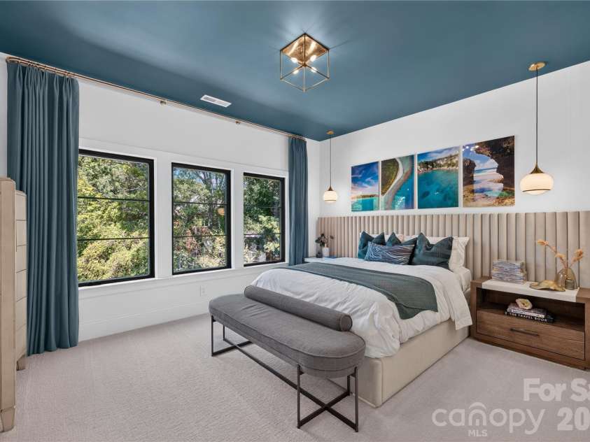 5555 Fairview Road, Charlotte, NC 28209.  MLS# CAR4398045, YatesRealty ID 33935. 