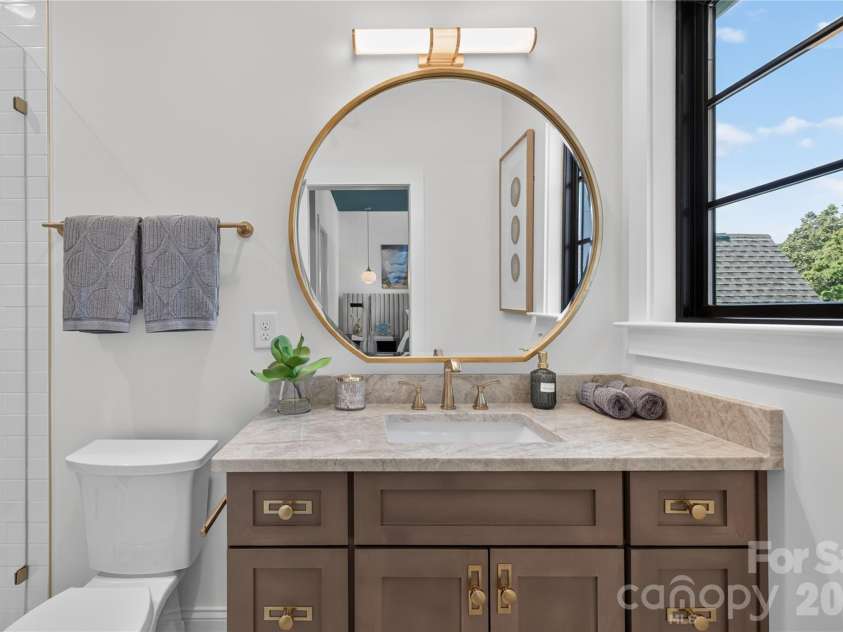 5555 Fairview Road, Charlotte, NC 28209.  MLS# CAR4398045, YatesRealty ID 33935. 