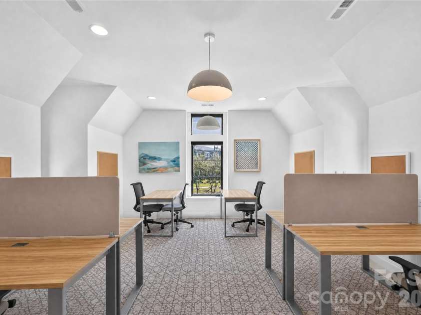 5555 Fairview Road, Charlotte, NC 28209.  MLS# CAR4398045, YatesRealty ID 33935. 