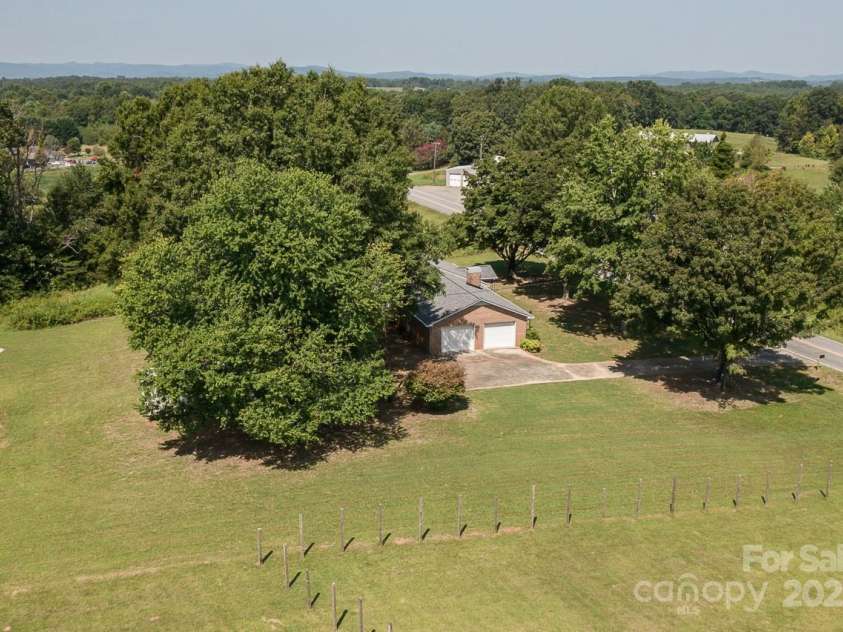 8233 NC 10 Highway, Vale, NC 28168.  MLS# CAR4286302, YatesRealty ID 33935. 