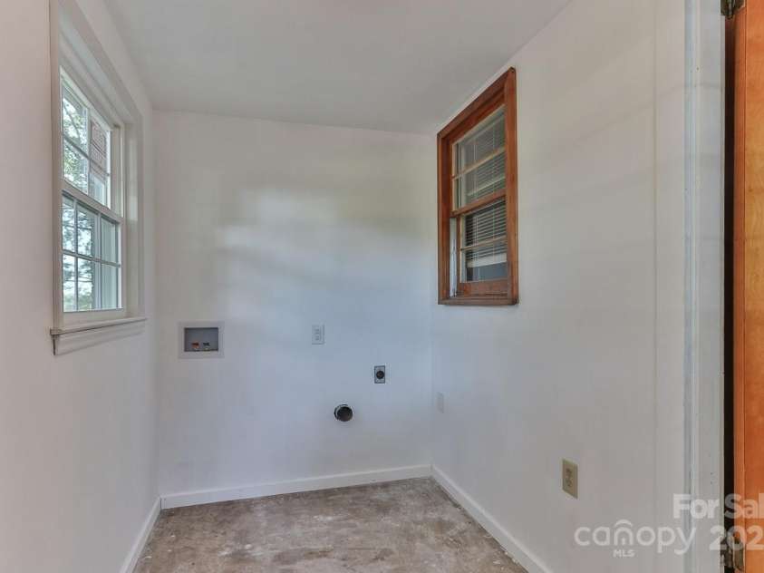 8233 NC 10 Highway, Vale, NC 28168.  MLS# CAR4286302, YatesRealty ID 33935. 