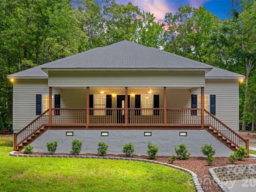 3429 Thoroughbred Lane, York, SC 29745.  MLS# CAR4393214, YatesRealty ID 33936. 