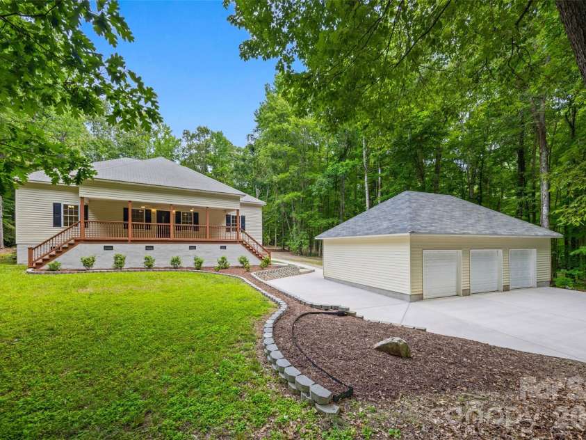 3429 Thoroughbred Lane, York, SC 29745.  MLS# CAR4393214, YatesRealty ID 33936. 