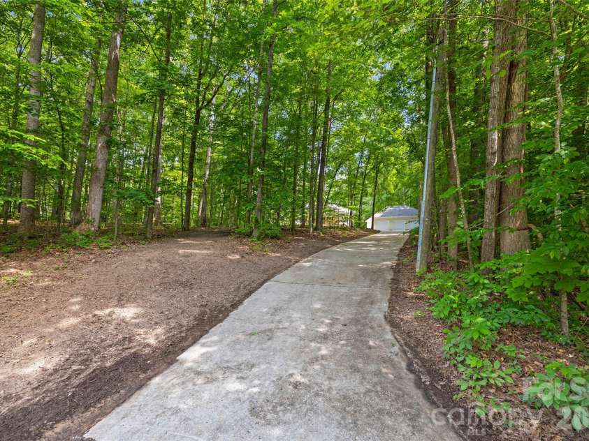 3429 Thoroughbred Lane, York, SC 29745.  MLS# CAR4393214, YatesRealty ID 33936. 