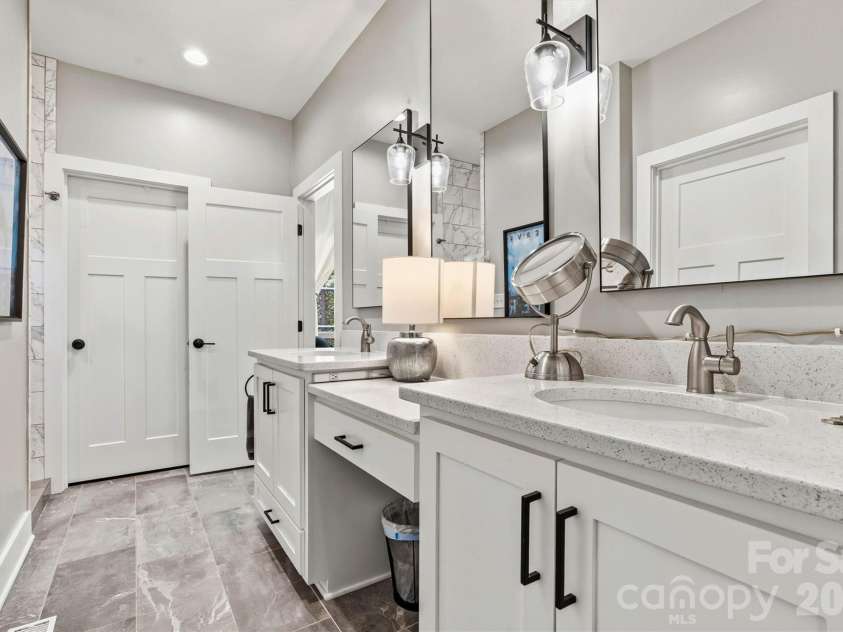 4975 Harbor View Drive, Granite Falls, NC 28630.  MLS# CAR4393944, YatesRealty ID 33937. Main Level Ensuite/Closet Entry View 