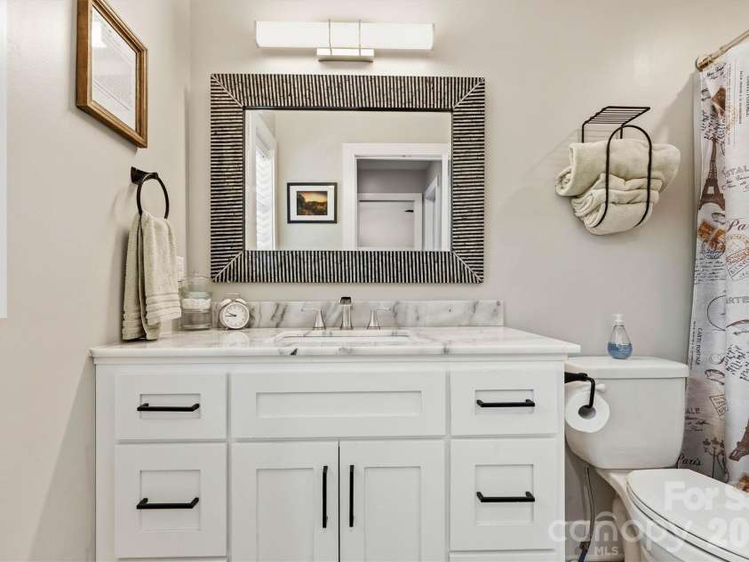 4975 Harbor View Drive, Granite Falls, NC 28630.  MLS# CAR4393944, YatesRealty ID 33937. Upper-Level Full Bath/Vanity View 