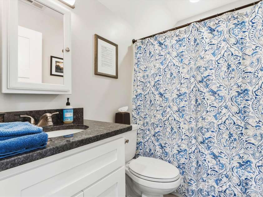 4975 Harbor View Drive, Granite Falls, NC 28630.  MLS# CAR4393944, YatesRealty ID 33937. Upper-Level Third Guest Room/Full Bath View