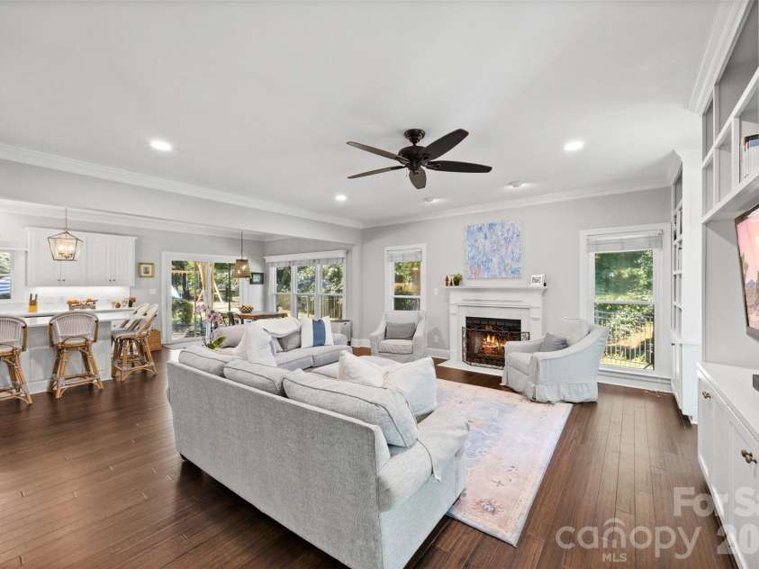 1027 Dan Maples Drive, Cramerton, NC 28032.  MLS# CAR4387353, YatesRealty ID 33938. 