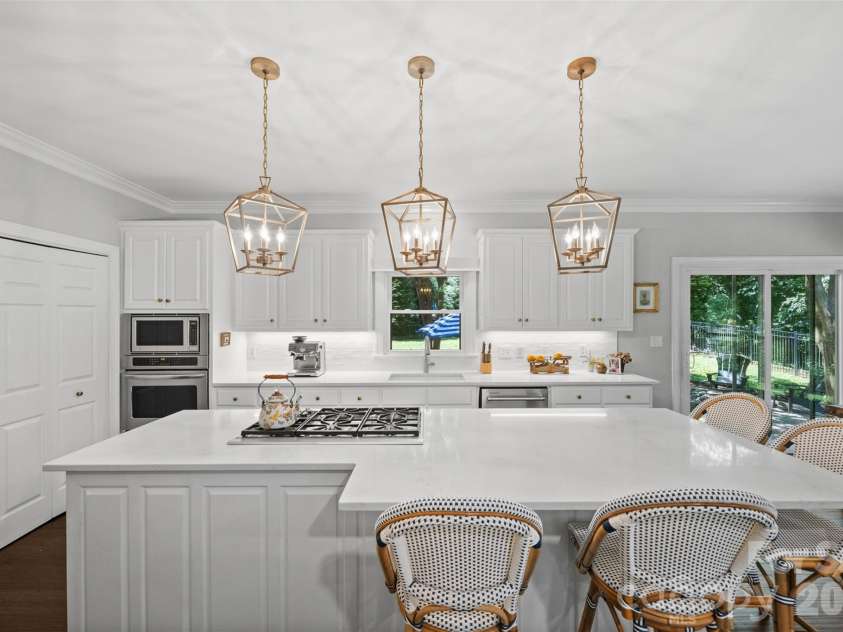 1027 Dan Maples Drive, Cramerton, NC 28032.  MLS# CAR4387353, YatesRealty ID 33938. 