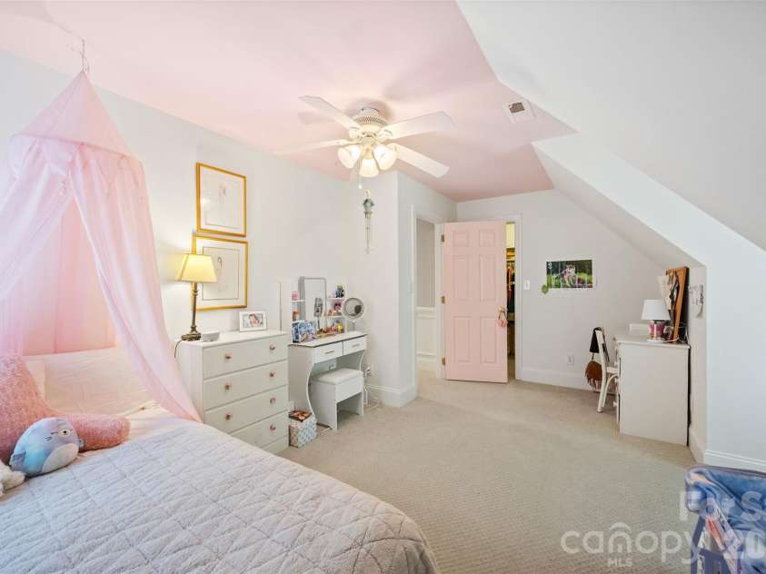 1027 Dan Maples Drive, Cramerton, NC 28032.  MLS# CAR4387353, YatesRealty ID 33938. 