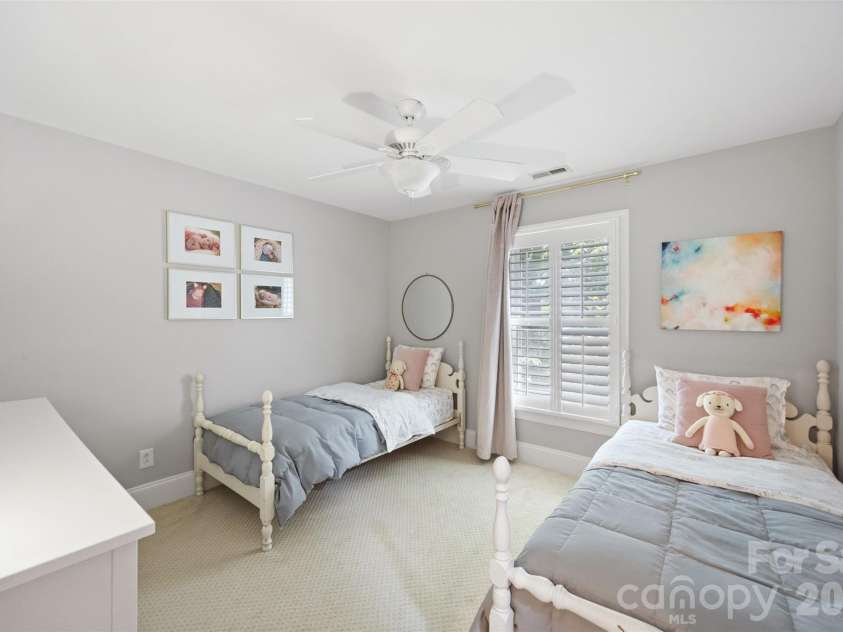1027 Dan Maples Drive, Cramerton, NC 28032.  MLS# CAR4387353, YatesRealty ID 33938. 
