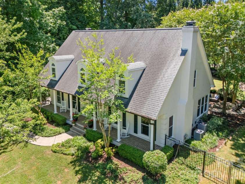 1027 Dan Maples Drive, Cramerton, NC 28032.  MLS# CAR4387353, YatesRealty ID 33938. 