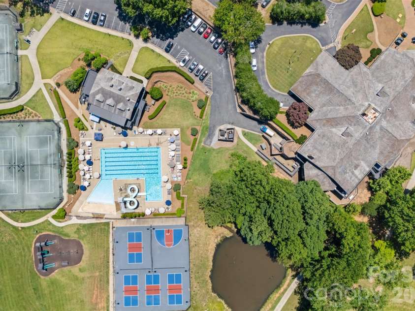 1027 Dan Maples Drive, Cramerton, NC 28032.  MLS# CAR4387353, YatesRealty ID 33938. 