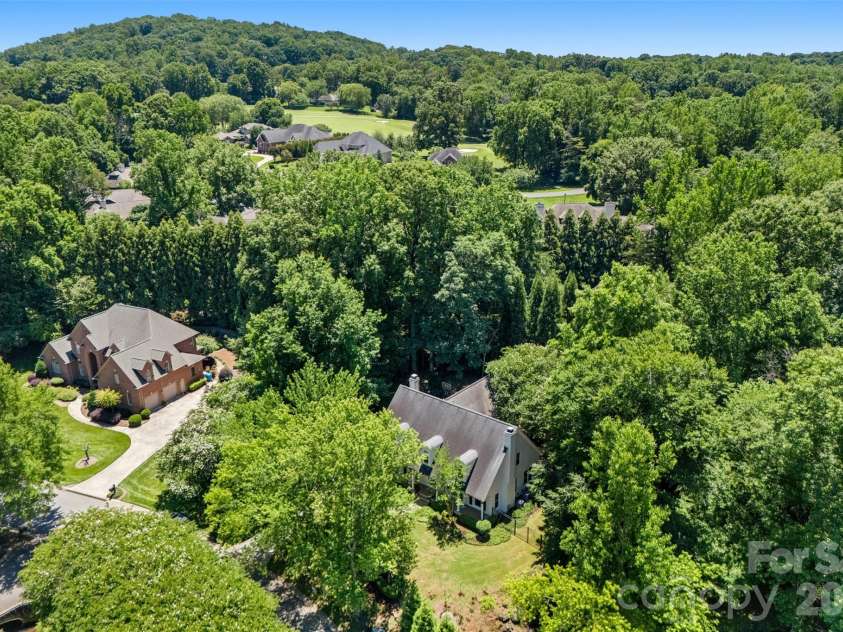 1027 Dan Maples Drive, Cramerton, NC 28032.  MLS# CAR4387353, YatesRealty ID 33938. 
