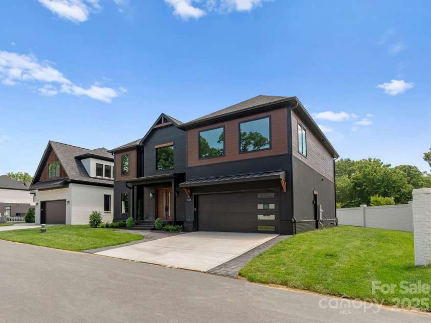 5432 Carmel Road, Charlotte, NC 28210.  MLS# CAR4262929, YatesRealty ID 33938. 5432 Carmel Road