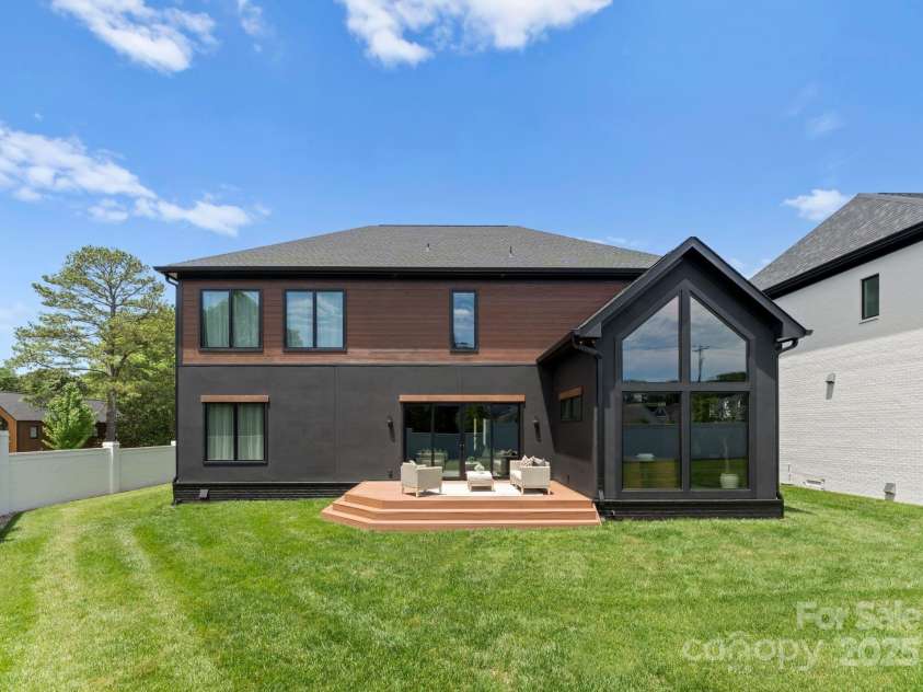 5432 Carmel Road, Charlotte, NC 28210.  MLS# CAR4262929, YatesRealty ID 33938. 5432 Carmel Road