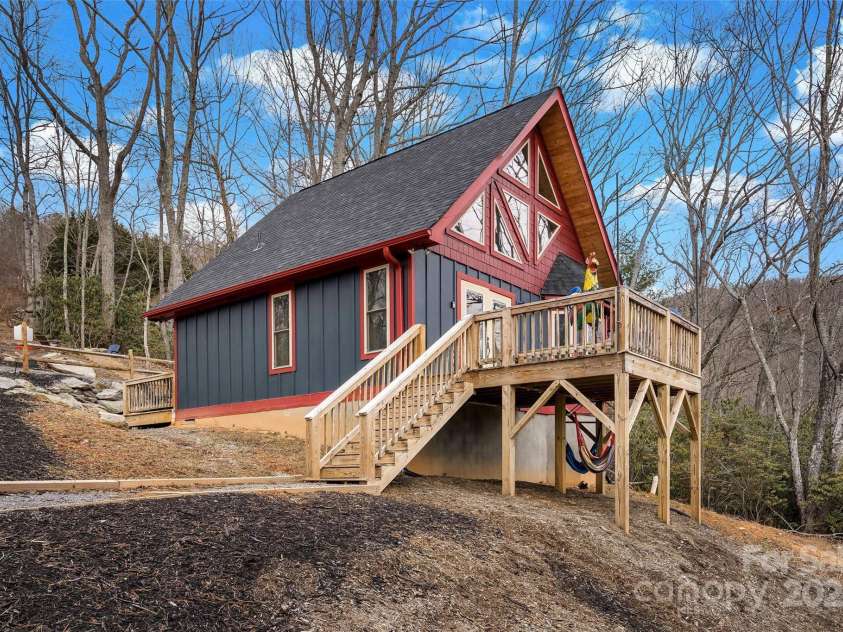 67/69 Flat Top Mountain Road, Fairview, NC 28730.  MLS# CAR4218998, YatesRealty ID 3394. 