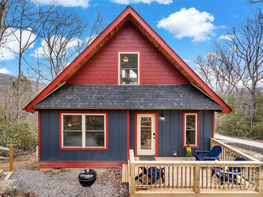 67/69 Flat Top Mountain Road, Fairview, NC 28730.  MLS# CAR4218998, YatesRealty ID 3394. 