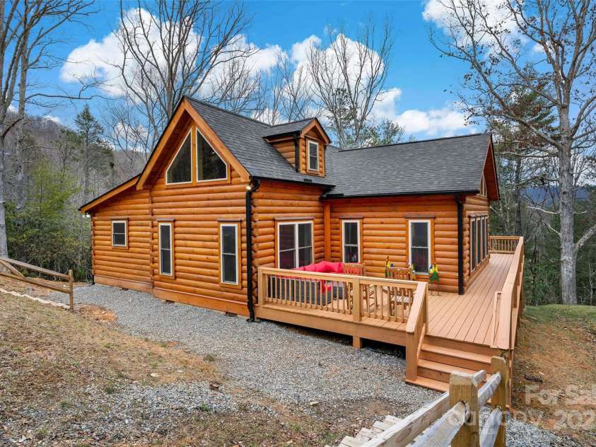 67/69 Flat Top Mountain Road, Fairview, NC 28730.  MLS# CAR4218998, YatesRealty ID 3394. 